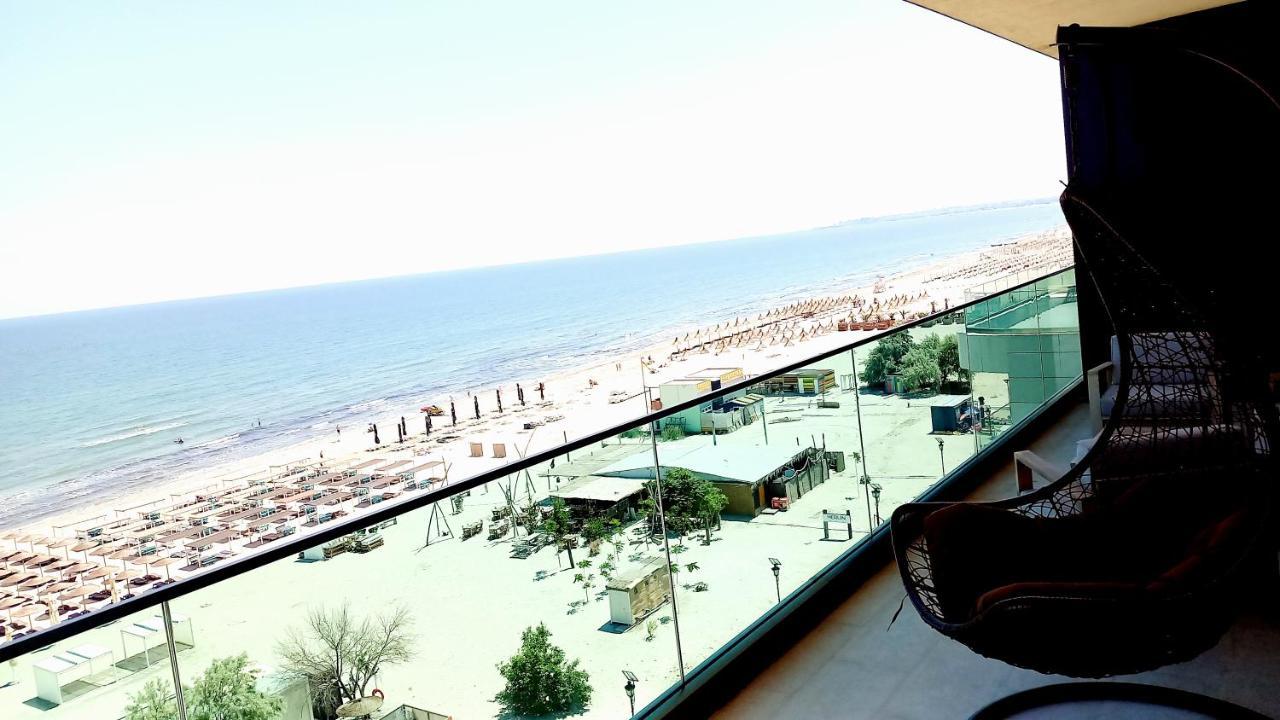 Luxury Promenada Apartment - Frontal Beachfront Mamaia Nord Năvodari Εξωτερικό φωτογραφία
