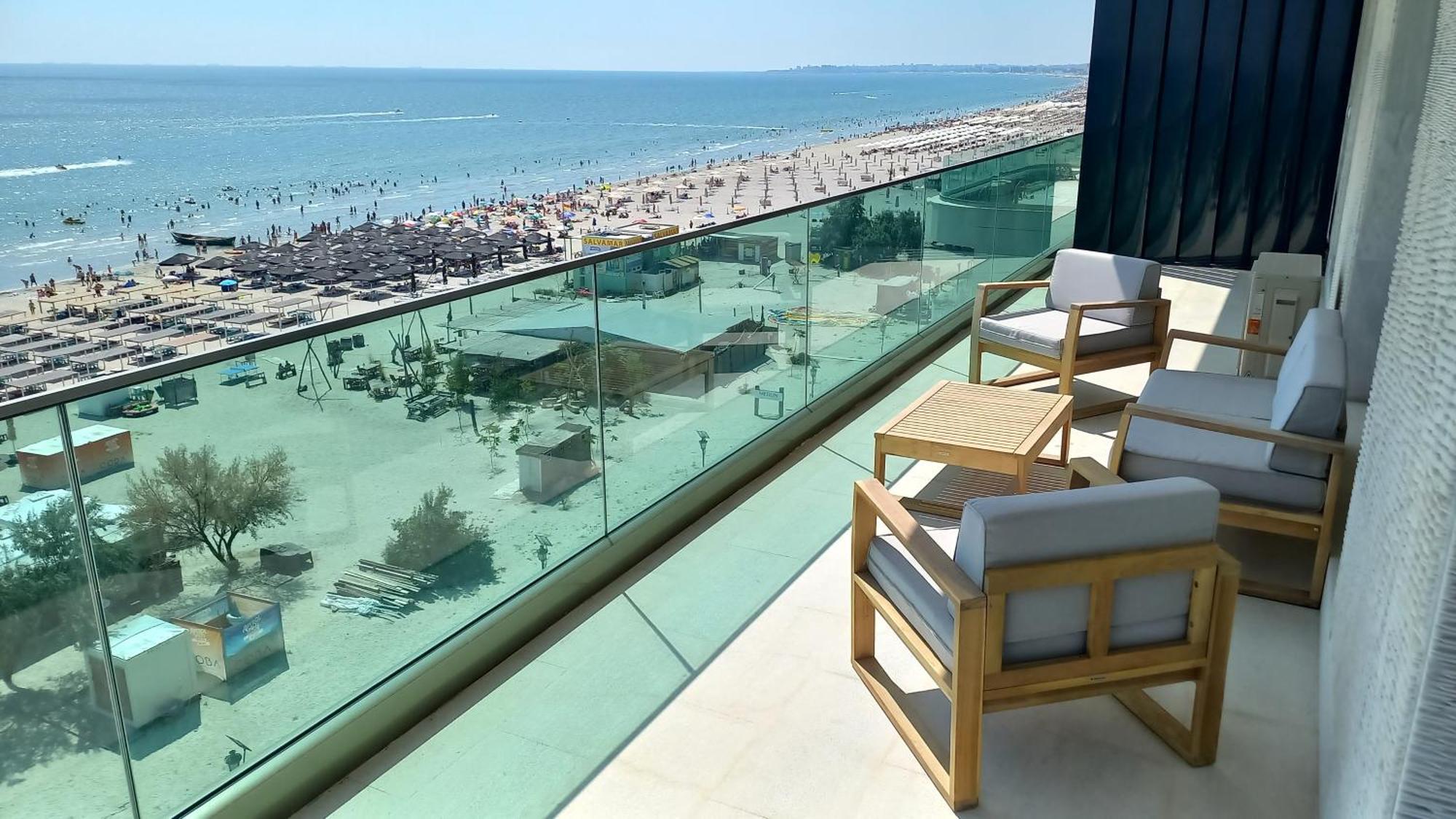 Luxury Promenada Apartment - Frontal Beachfront Mamaia Nord Năvodari Εξωτερικό φωτογραφία